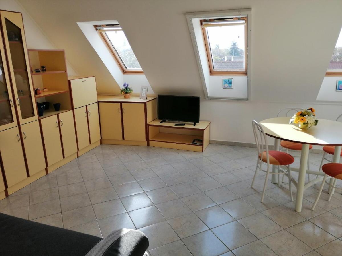 Abban Durmolj Apartman Дьюла Экстерьер фото