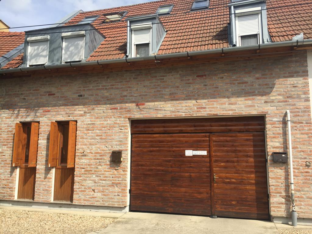 Abban Durmolj Apartman Дьюла Экстерьер фото